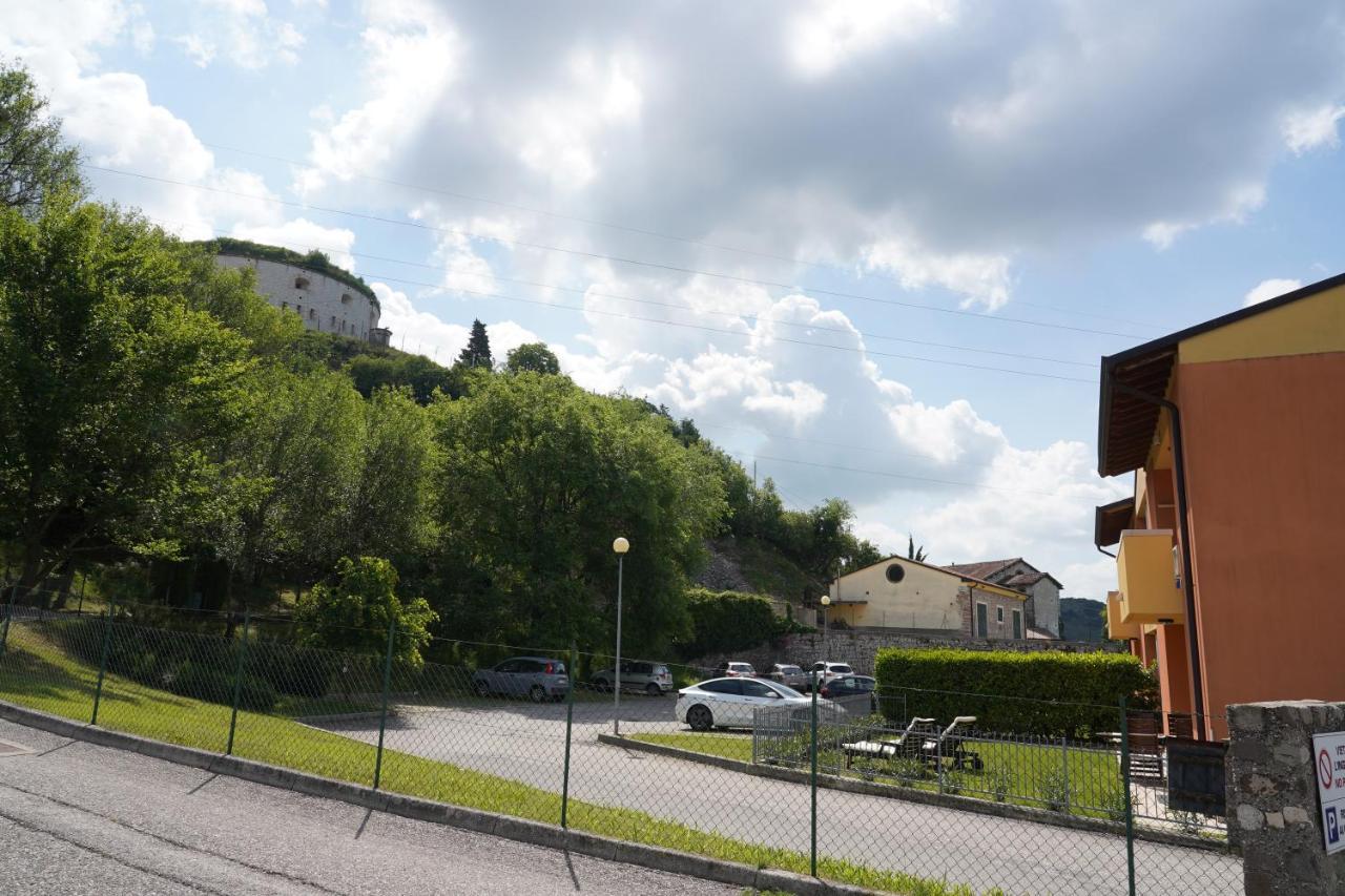 Appartamento Al Forte Rivoli Veronese Bagian luar foto